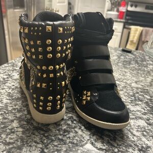 Adonna Black and Gold Logo Design